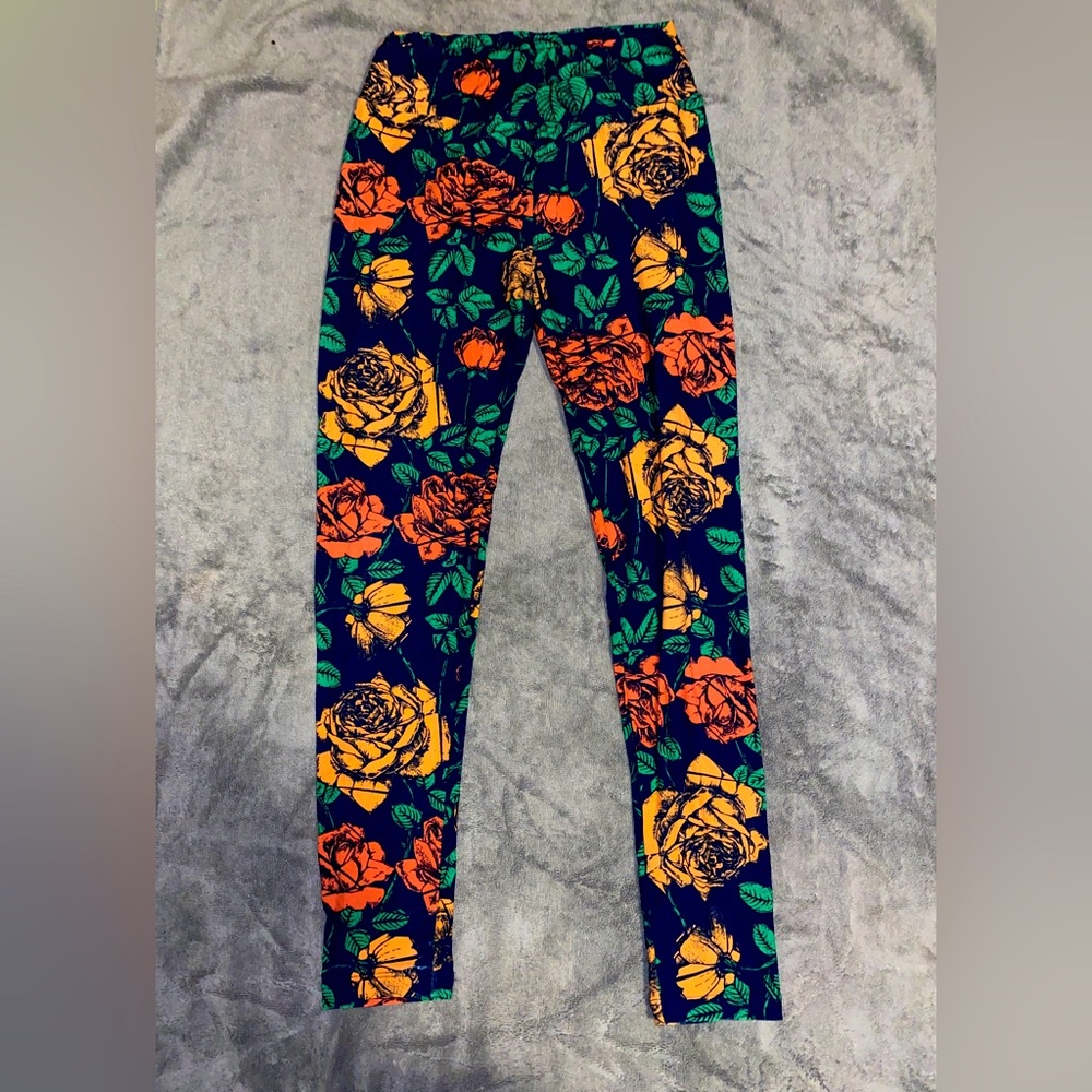 LuLaRoe (Onesize) Rose Patterned Leggings